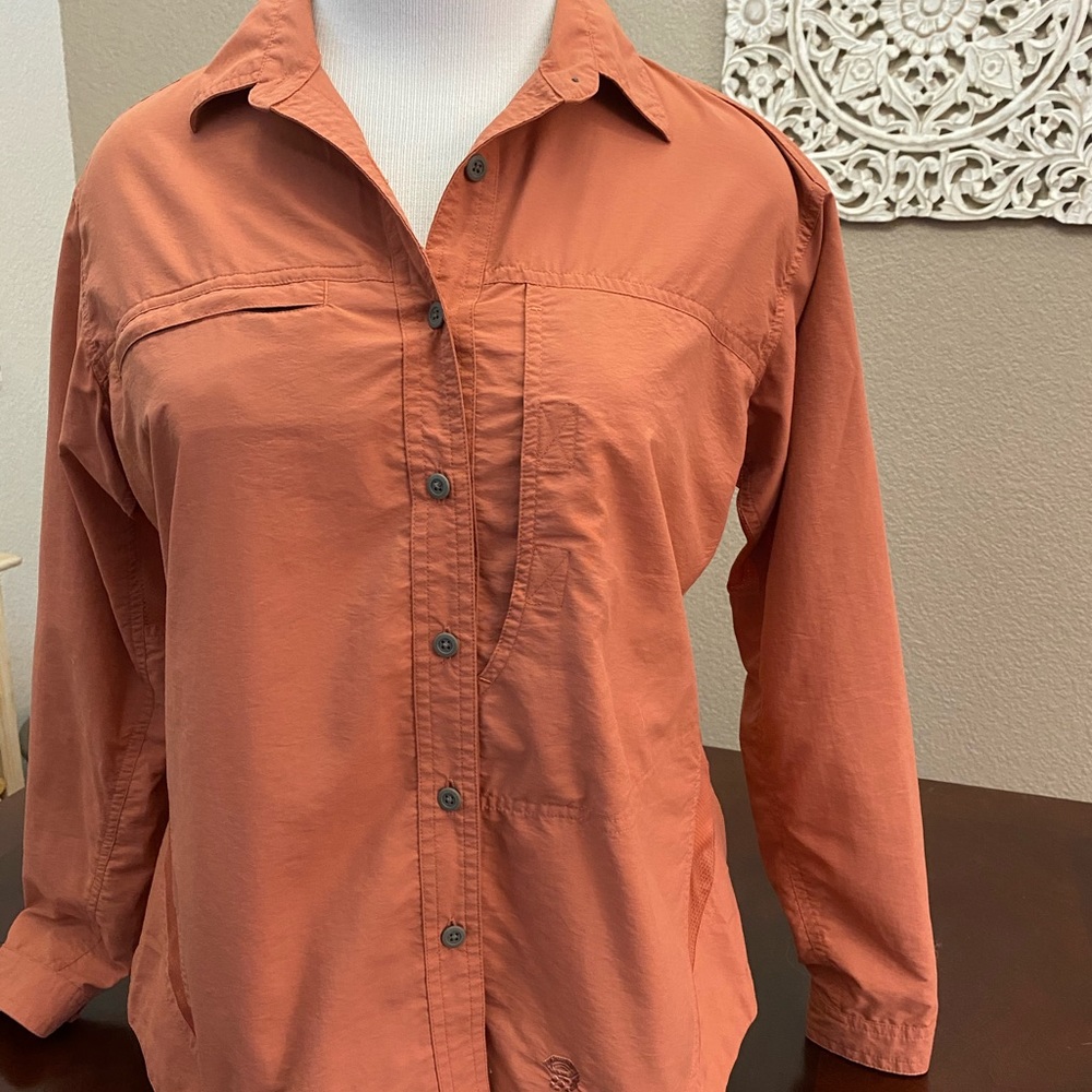 Mountain Hardwear long sleeve button up top